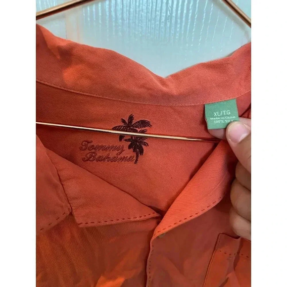 Tommy Bahama Men's Orange 100% Silk Short Sleeve Button Front Shirt Size XL - Picture 3 of 3